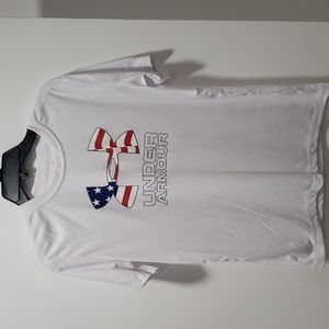 Under armour swim shirt boys new wear it just to try on